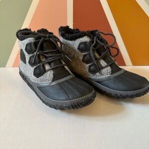 Sorel Out N About Plus, Brand New, Never Worn